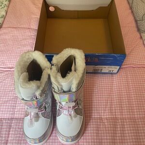 Totes Toddler Winter Boots